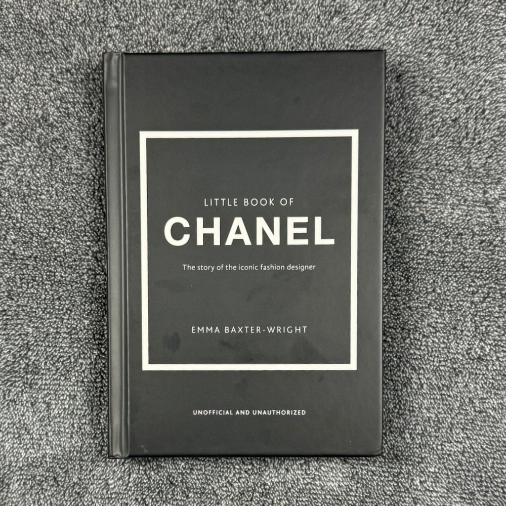 Little Book of Chanel Emma Baxter-Wright Hardcover Fashion Biography Black Book